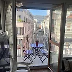 Charmant Appartement Parisien